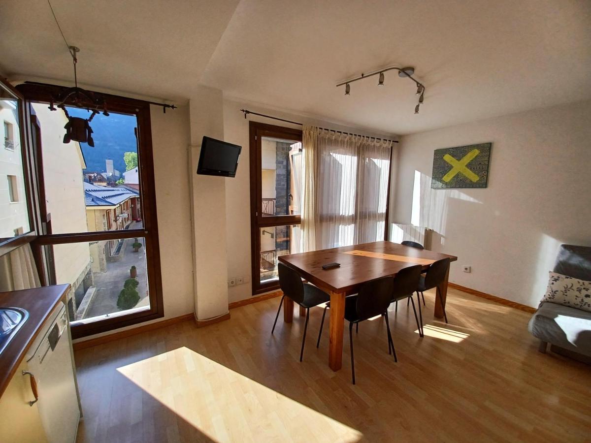 Апартаменты En El Pleno Centro De Biescas Con Garaje, Ascensor Y Wifi Экстерьер фото